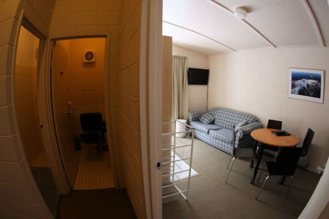 Sugarbush Lodge & Apartments - Darwin Holiday 3
