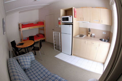 Sugarbush Lodge & Apartments - Darwin Holiday 2