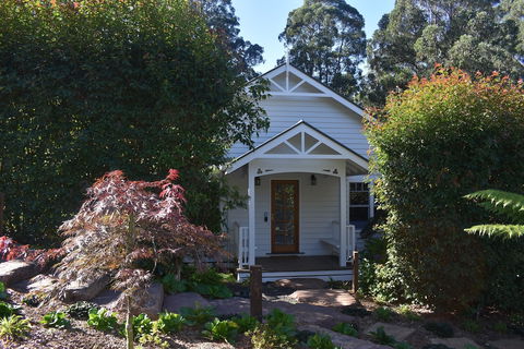 Gatehouse Cottage At Merrow Cottages - Mt Dandenong - Darwin Holiday 1