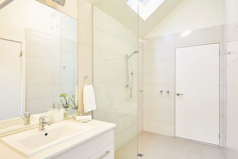 Great Ocean Walk Retreat - Darwin Holiday 6