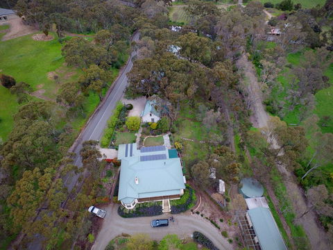 St Helens Country Cottages - Darwin Holiday 0