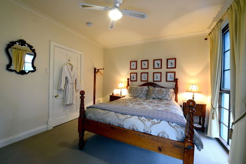 St Helens Country Cottages - Darwin Holiday 6