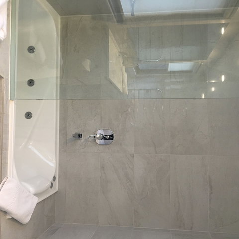 Points South By The Sea - Darwin Holiday 6