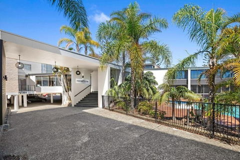 Palm Court Motor Inn - Darwin Holiday 0