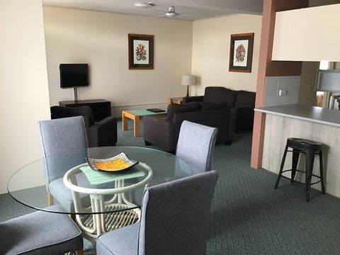 Sandcastles Holiday Apartments - Darwin Holiday 5