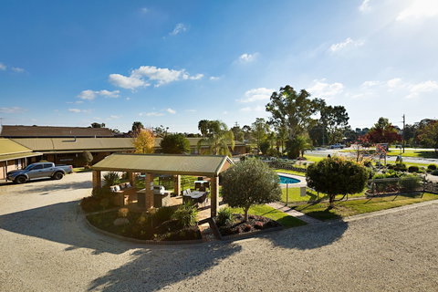 Statesman Motor Inn - Darwin Holiday 0