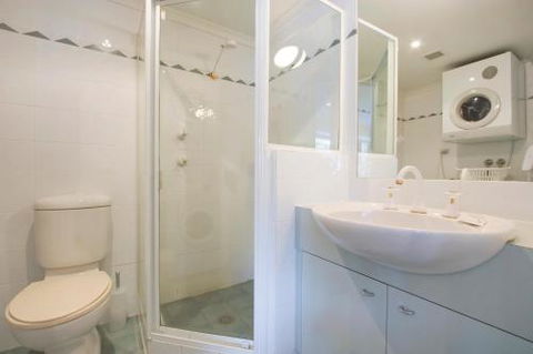 Lhotsky Apartments - Darwin Holiday 5