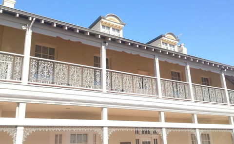 The Clifton & Grittleton Lodge - Darwin Holiday 1