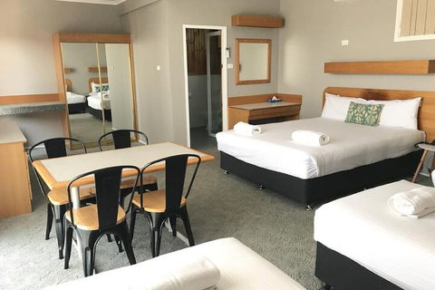 Cascades Motor Inn - Darwin Holiday 4