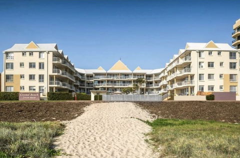 Crystal Beach Holiday Apartments - Darwin Holiday 2