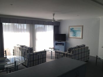 Breakers Apartments Mollymook - Darwin Holiday 6