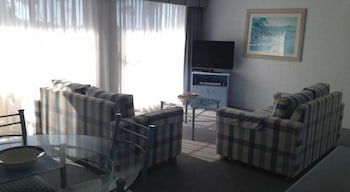 Breakers Apartments Mollymook - Darwin Holiday 3