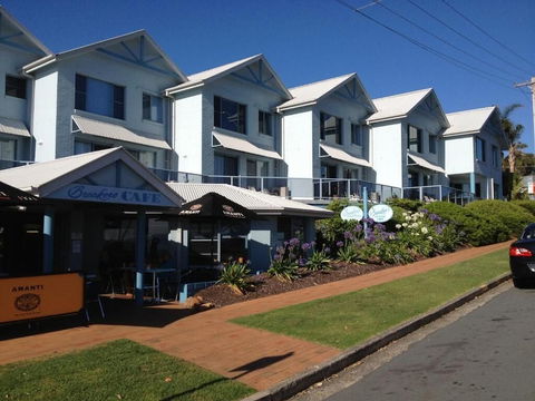 Breakers Apartments Mollymook - Darwin Holiday 1