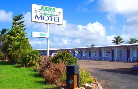 Norfolk Pine Motel Merimbula - Darwin Holiday 0