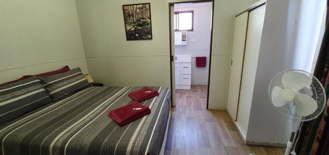 Pinjarra Caravan Park & Cabins - Darwin Holiday 2