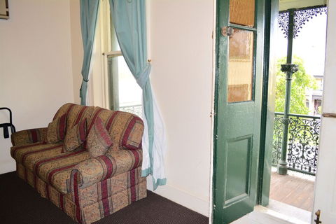 Magnolia Court Boutique Hotel Melbourne - Darwin Holiday 5