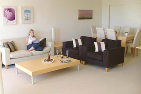 The Village At Burleigh Heads - Darwin Holiday 6