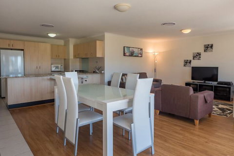 The Village At Burleigh Heads - Darwin Holiday 7