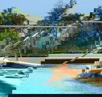 Beach on Sixth - Darwin Holiday