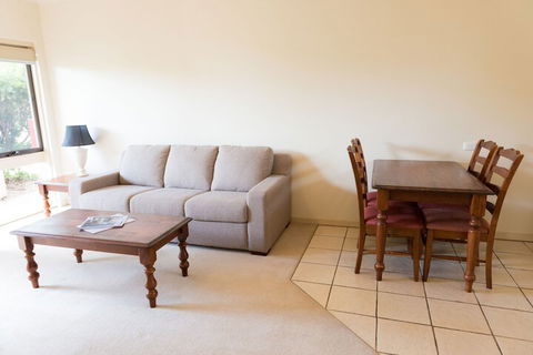 Ballarat Colonial Motor Inn & Apartments - Darwin Holiday 4