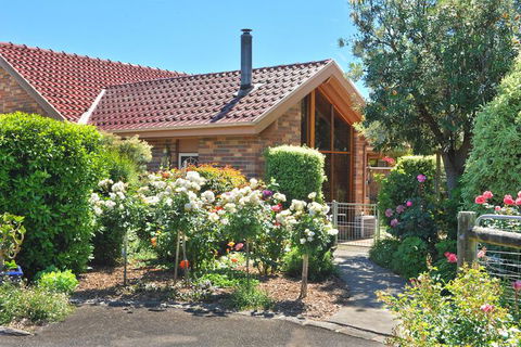 Langbrook Estate Cottages - Darwin Holiday 3