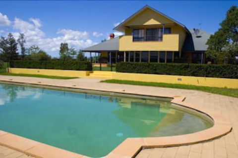 Tranquil Vale Vineyard & Cottages - Darwin Holiday 3