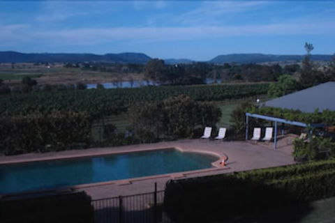 Tranquil Vale Vineyard & Cottages - Darwin Holiday 2