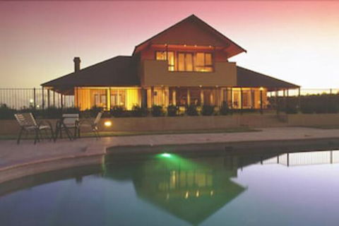 Tranquil Vale Vineyard & Cottages - Darwin Holiday 7