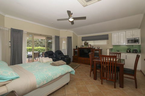 The Good Life B & B - Darwin Holiday 4