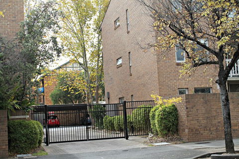 Adelaide Dresscircle Apartments Archer Street - Darwin Holiday 4