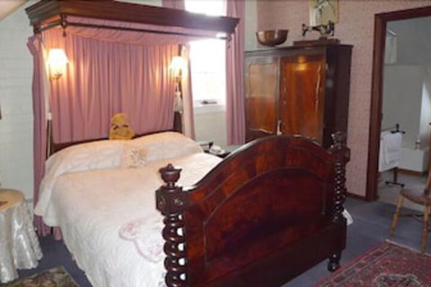 Bowerbank Mill B&B - Darwin Holiday 4
