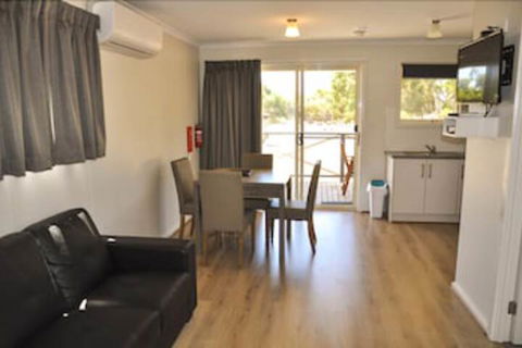 Western KI Caravan Park - Darwin Holiday 0