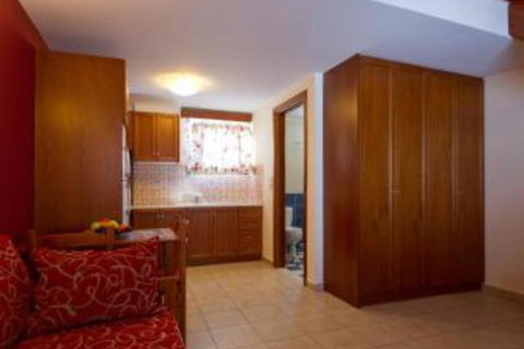 Shaws On The Shore - Darwin Holiday 6