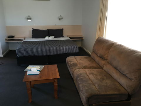 Budget On The Lake - Darwin Holiday 2
