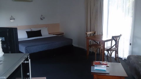 Budget On The Lake - Darwin Holiday 3