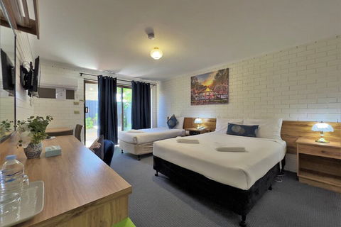 Albury Garden Court Motel - Darwin Holiday 5