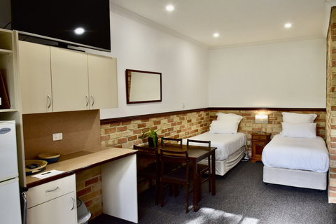 Edge Of The Forest - Darwin Holiday 3