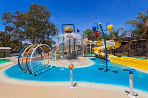 Discovery Parks â€“ Lake Bonney - Darwin Holiday 0