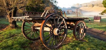 Ada VIC Darwin Holiday