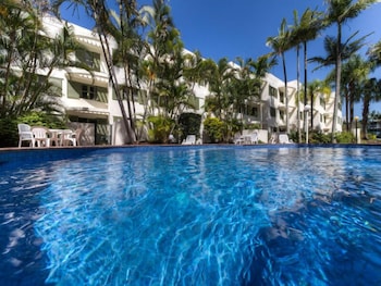 Camargue Beachfront Apartments - Darwin Holiday 1