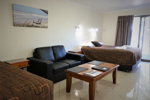 Pacific Palms Motor Inn - Darwin Holiday 2