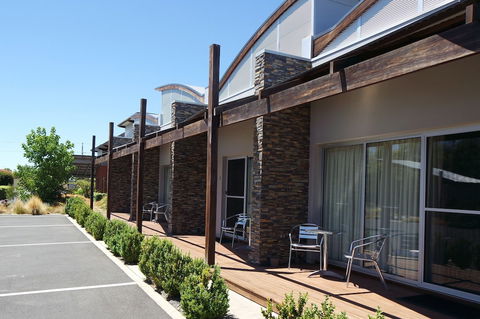 A Must At Coonawarra - Darwin Holiday 1