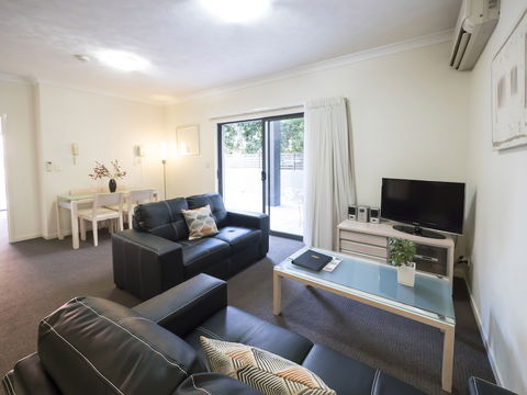 La Vida On Anzac - Darwin Holiday 5