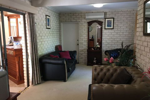 Ophir Gold Bed & Breakfast - Darwin Holiday 1