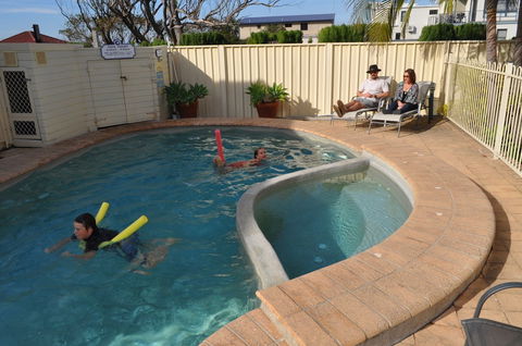 Mollymook Surfbeach Motel And Apartments - Darwin Holiday 1