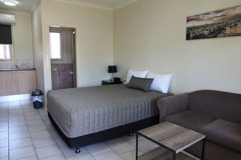Tumut Apartments - Darwin Holiday 6