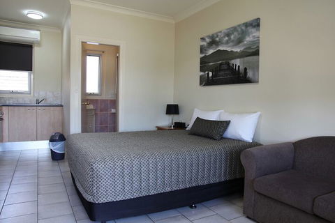 Tumut Apartments - Darwin Holiday 5