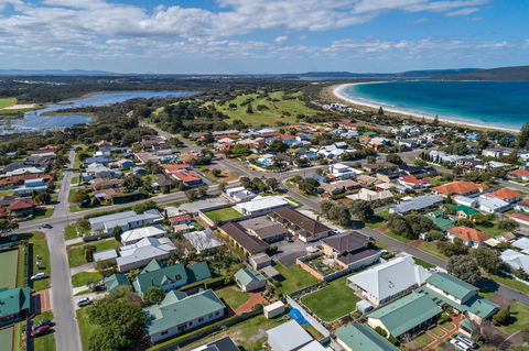 Albany Holiday Units - Darwin Holiday 0