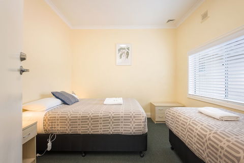 Albany Holiday Units - Darwin Holiday 6