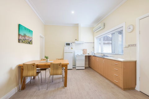 Albany Holiday Units - Darwin Holiday 3